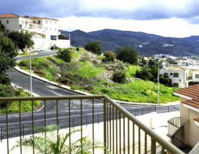Green Oasis Apartment